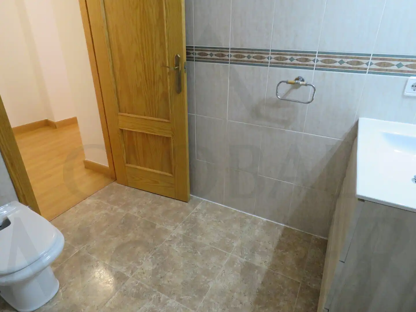 Baño de Piso en venta en Cartagena con Aire acondicionado, Horno y Microondas