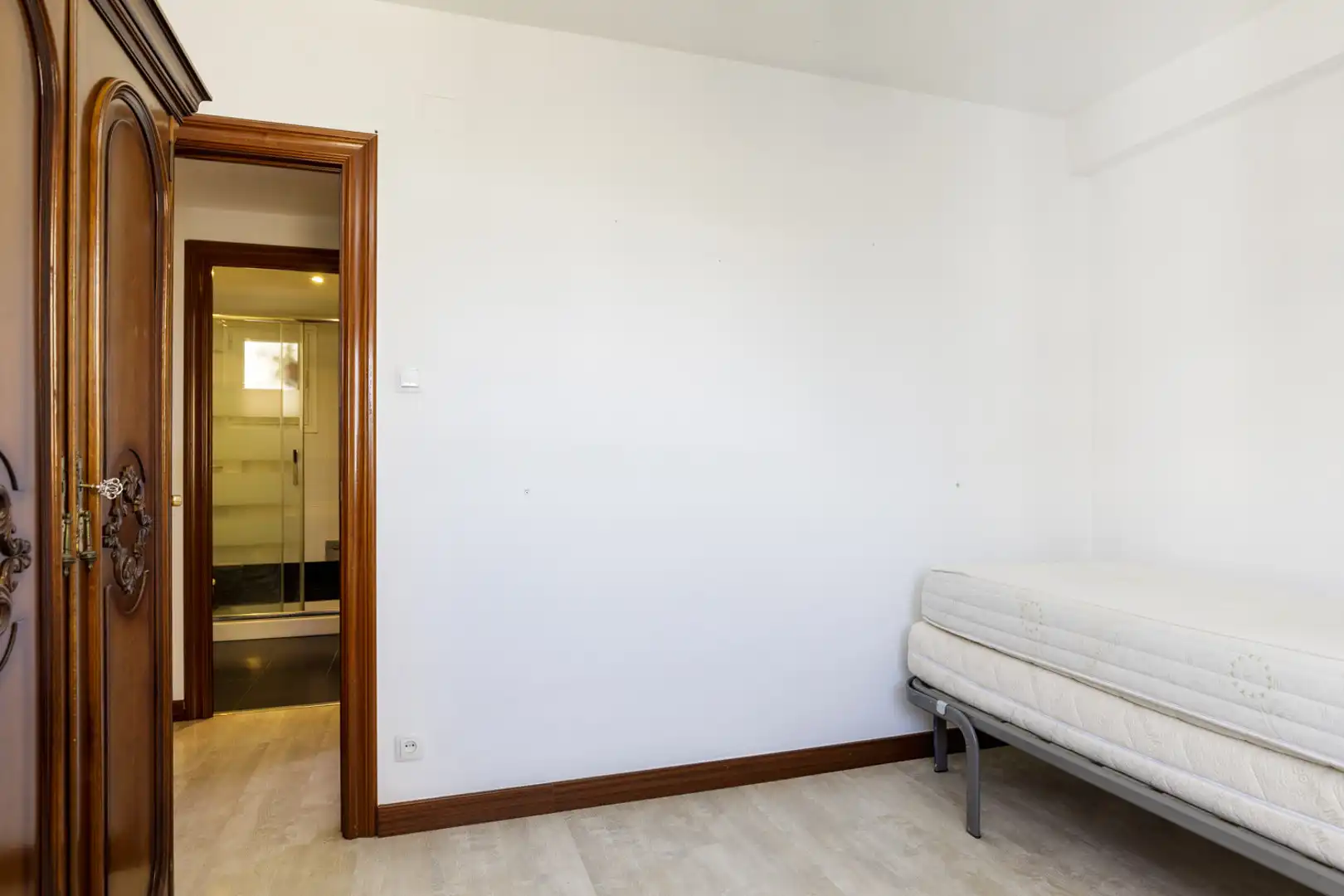 Bedroom of Flat for sale in Zaragoza  with Storage room