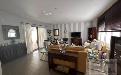 Sala d'estar de Casa o xalet en venda en Navalperal de Pinares