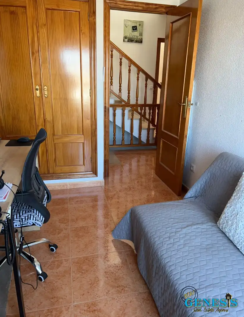 Semi-detached house with terrace for sale in Calle del Lago 45, imagen 12