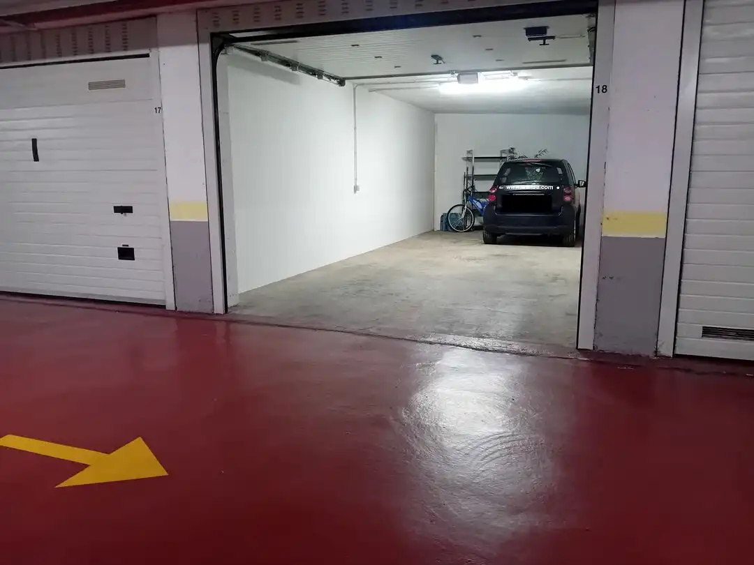 Parking de Apartamento en venta en  Logroño con Aire acondicionado, Calefacción y Trastero