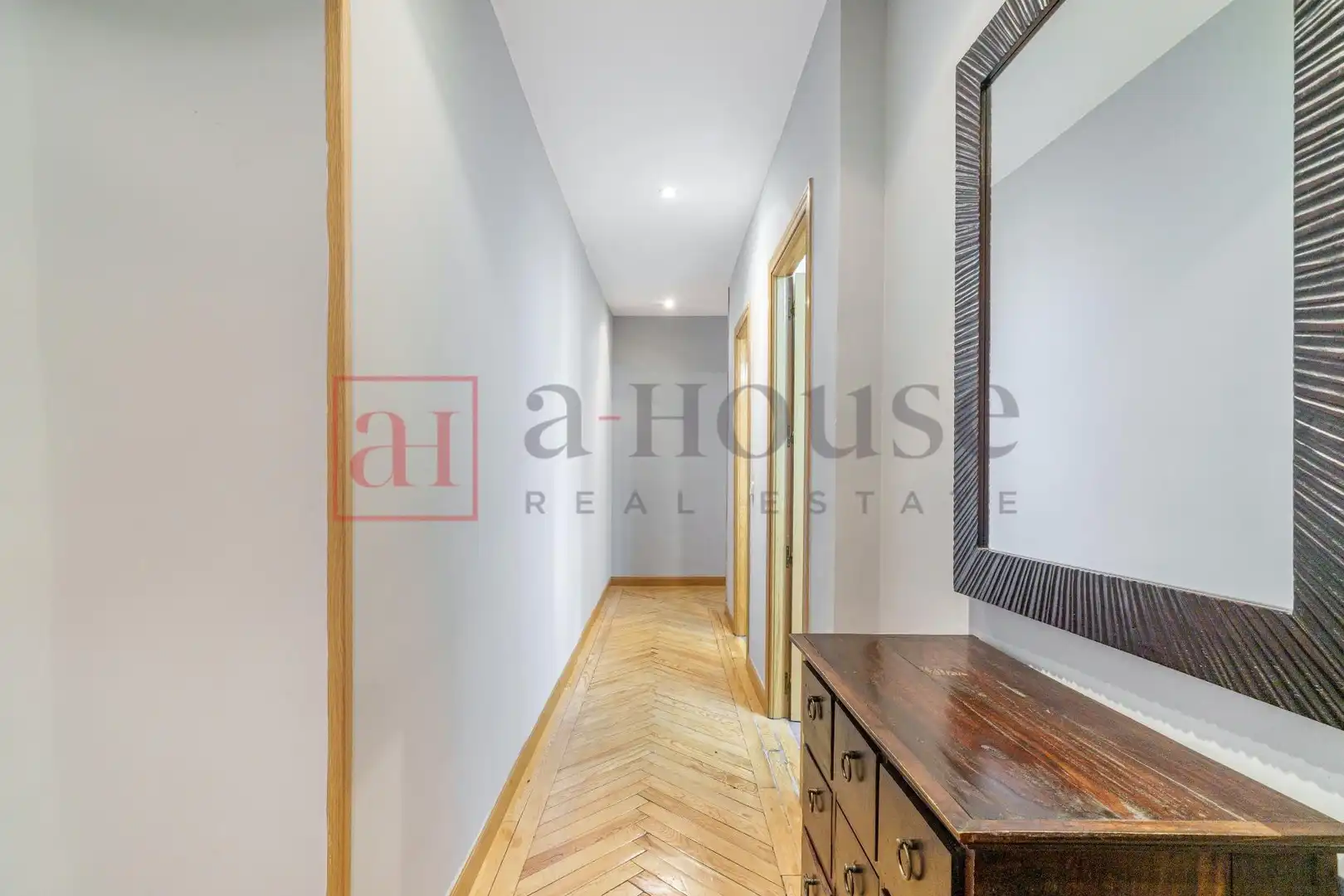 Flat for sale in Madrid  with Air Conditioner, Heating and Parquet flooring