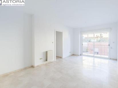 Exterior view of Flat for sale in  Granada Capital  with Heating, Parquet flooring and Balcony