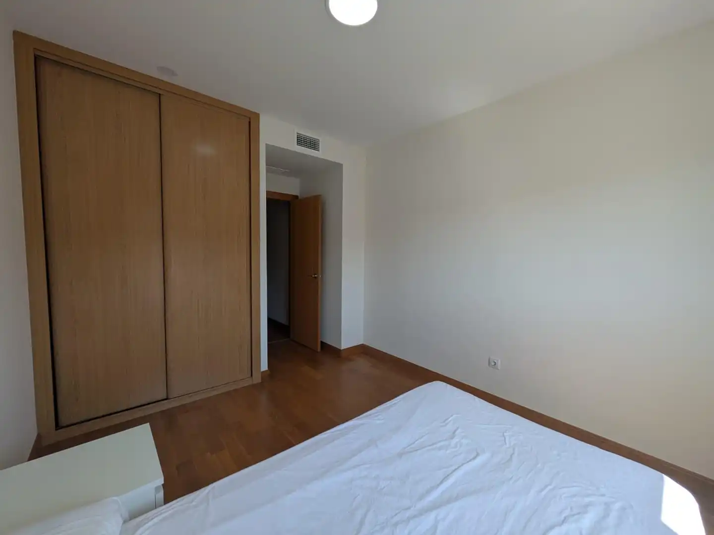 Bedroom of Flat for rent in Almería  with Air Conditioner and Furnished