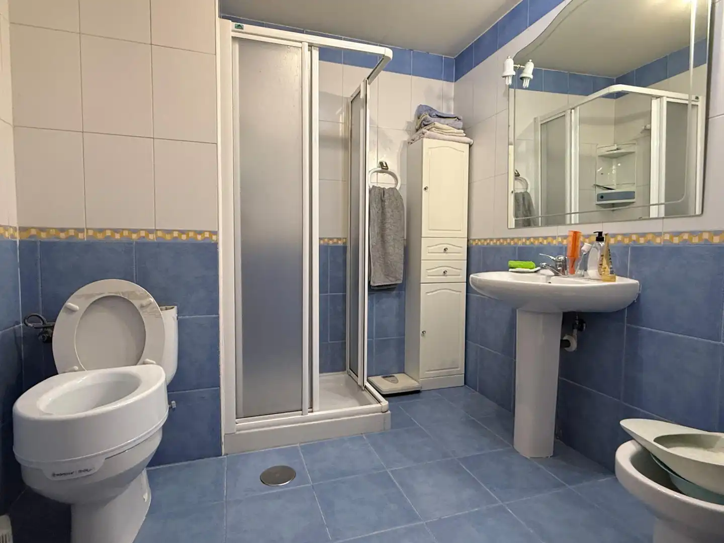 Badezimmer von Wohnung zum Verkauf in Guadalajara mit Heizung, Abstellraum und Möbliert