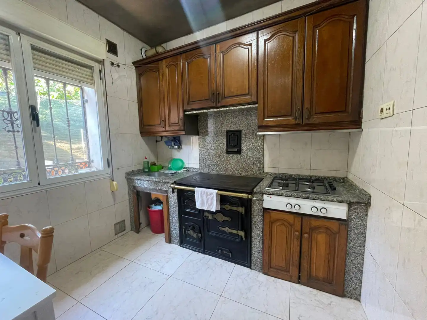 Cocina de Casa adosada en venta en Avilés con Calefacción