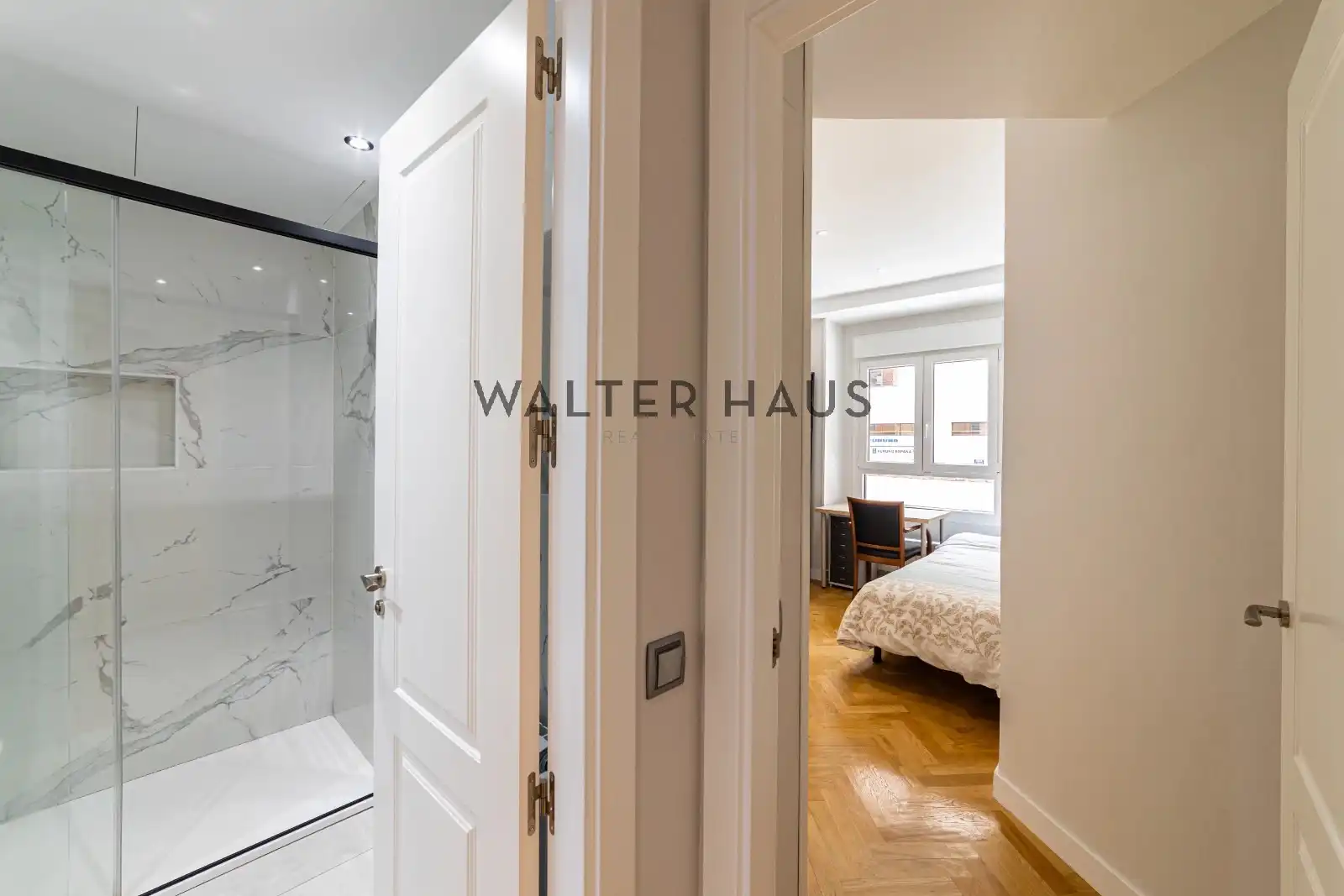 Flat for sale in Madrid  with Air Conditioner, Heating and Storage room