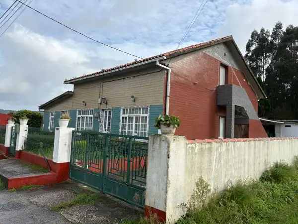 Außenansicht von Haus oder Chalet zum Verkauf in Narón mit Heizung, Privatgarten und Abstellraum