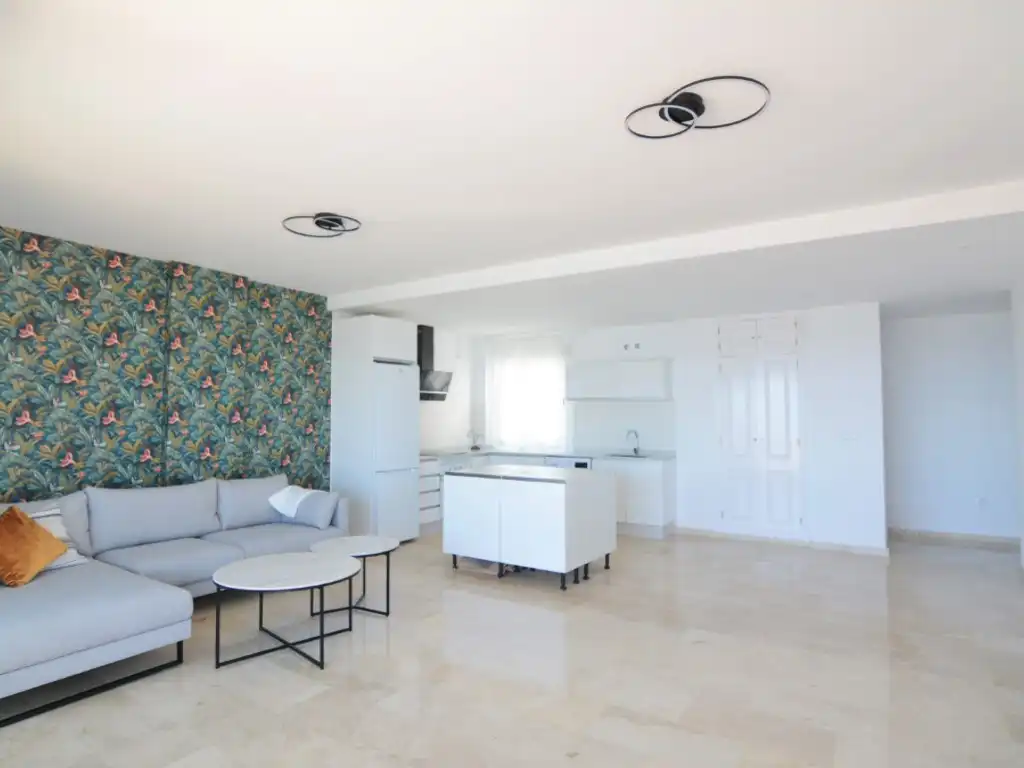 Wohnzimmer von Wohnungen zur Miete in Fuengirola mit Klimaanlage, Schwimmbad und Möbliert