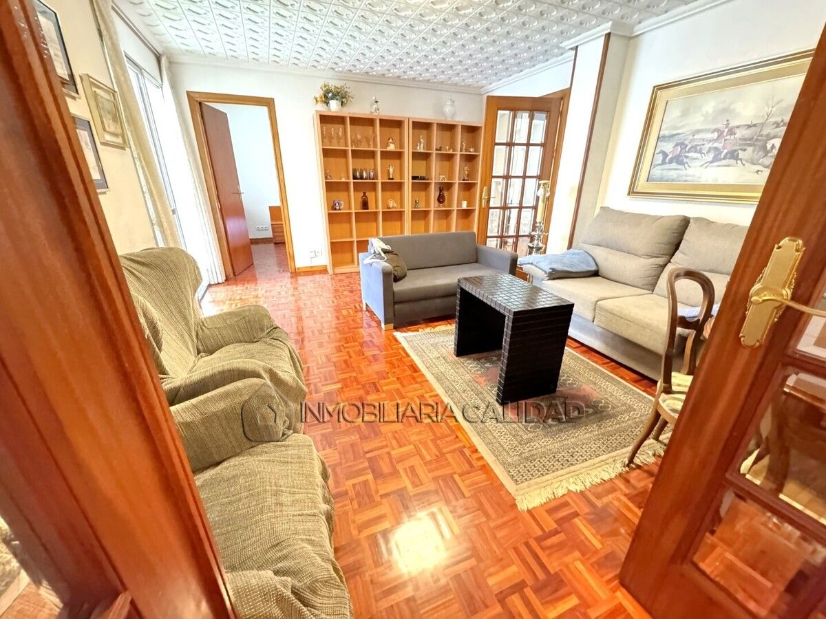 Living room of Flat to rent in Burgos Capital  with Heating, Terrace and Furnished