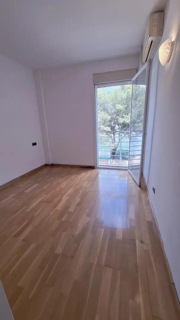Dormitori de Pis de lloguer en  Palma de Mallorca amb Aire condicionat, Parquet i Terrassa