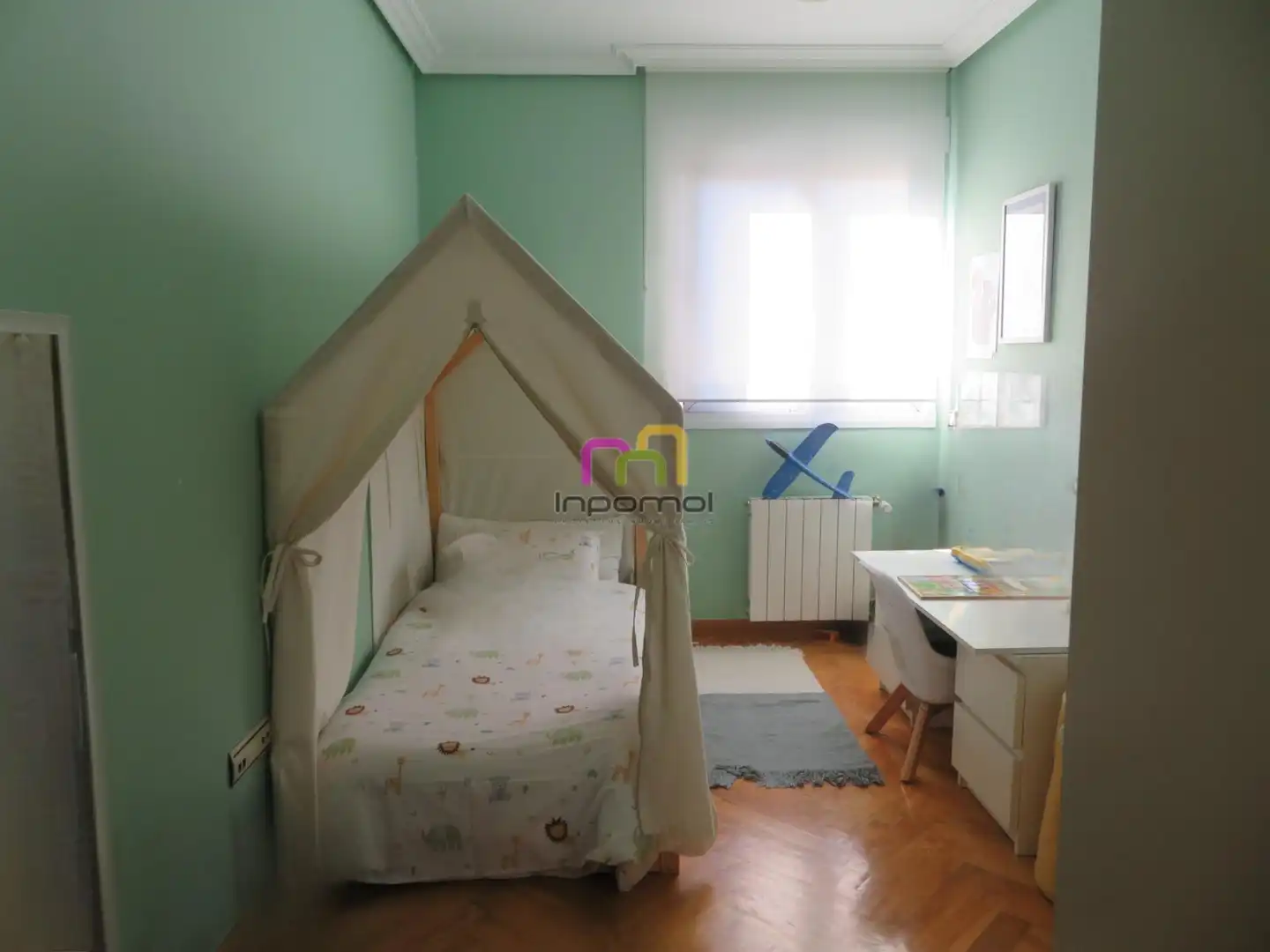 Schlafzimmer von Wohnungen zum Verkauf in Badajoz mit Klimaanlage, Privatgarten und Parkett