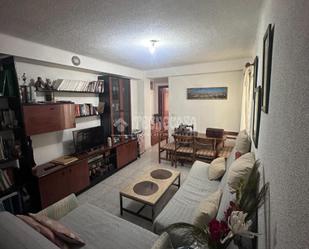 Sala d'estar de Pis en venda en  Madrid Capital