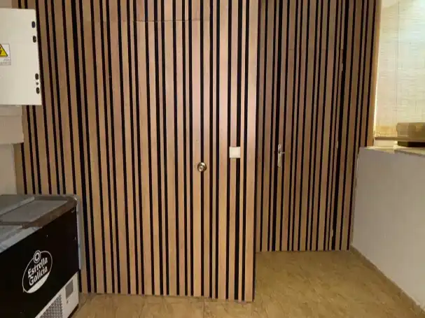 Locale commerciale in cessione a Ramon Gallud 78, imagen 8