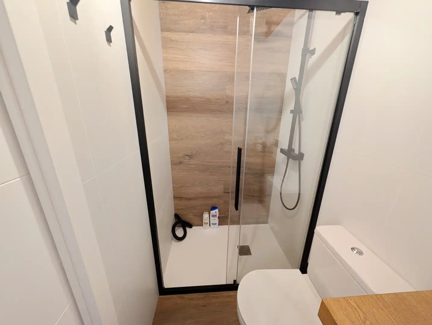 Baño de Apartamento en venta en Vilallonga de Ter con Parquet y Amueblado