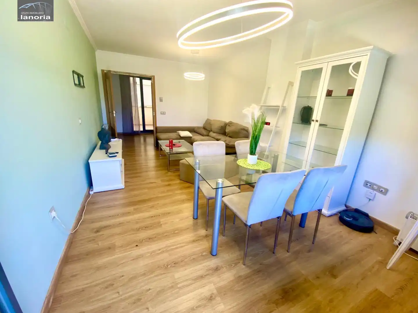 Sala de estar de Piso en venta en Albacete con Calefacción, Trastero y Amueblado