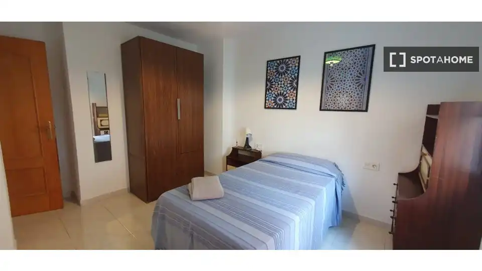Zimmer in Barrio de Zaidín