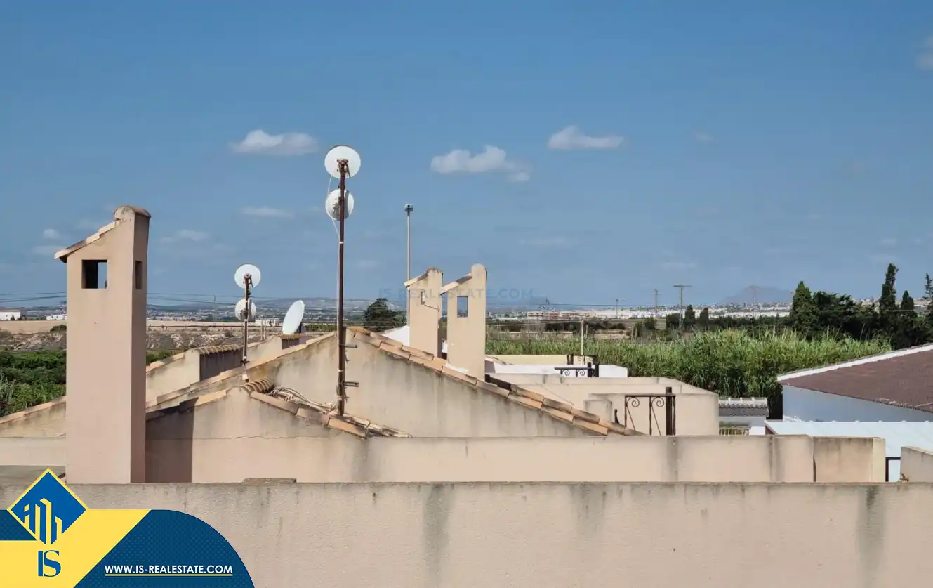 Vista exterior de Casa adosada en venta en Guardamar del Segura con Aire acondicionado, Calefacción y Terraza
