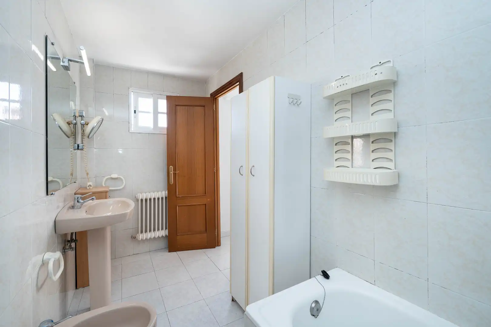 Baño de Casa adosada en venta en Algete con Calefacción, Jardín privado y Terraza