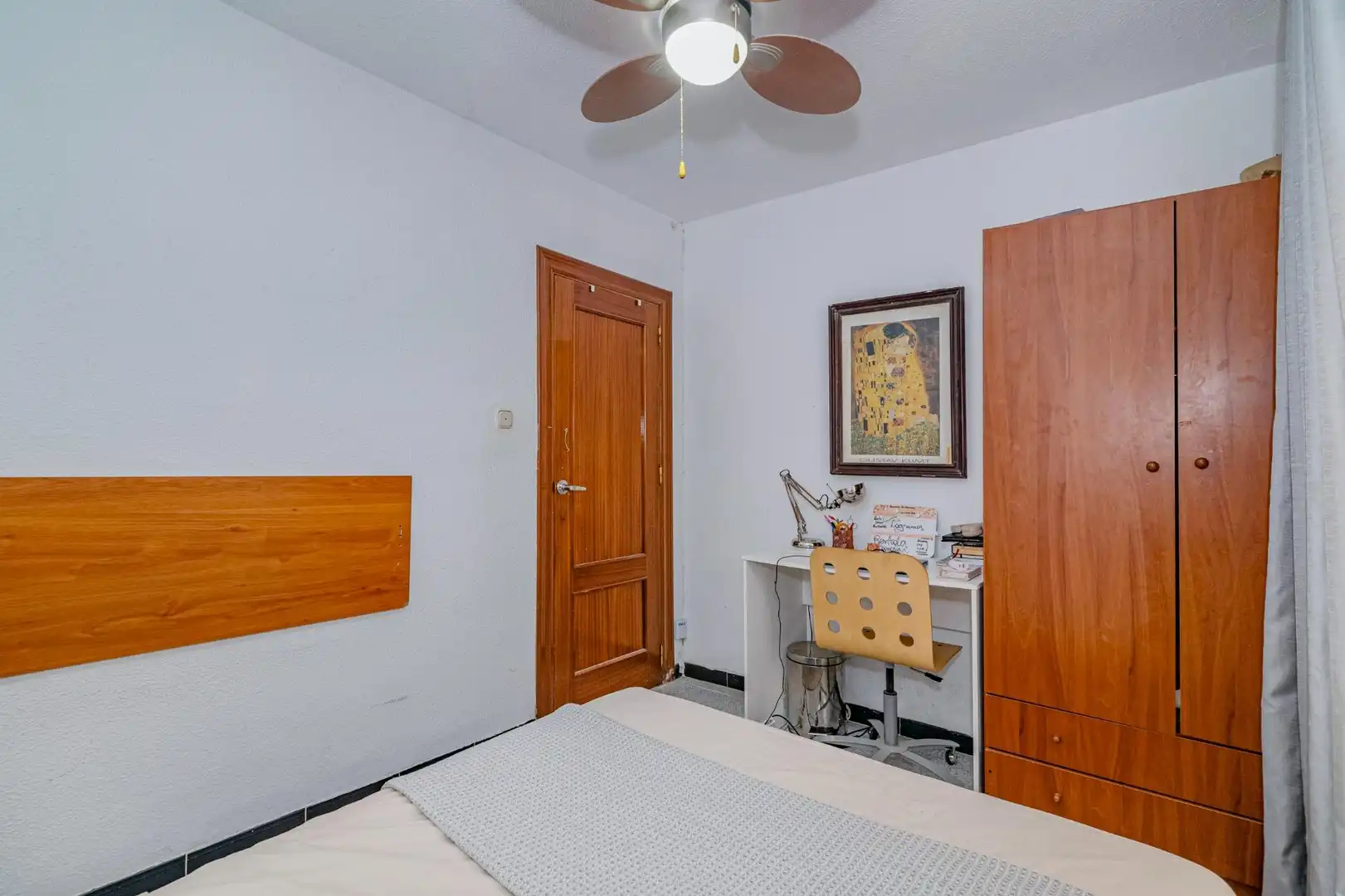 Habitación de Piso en venta en Granada con Amueblado