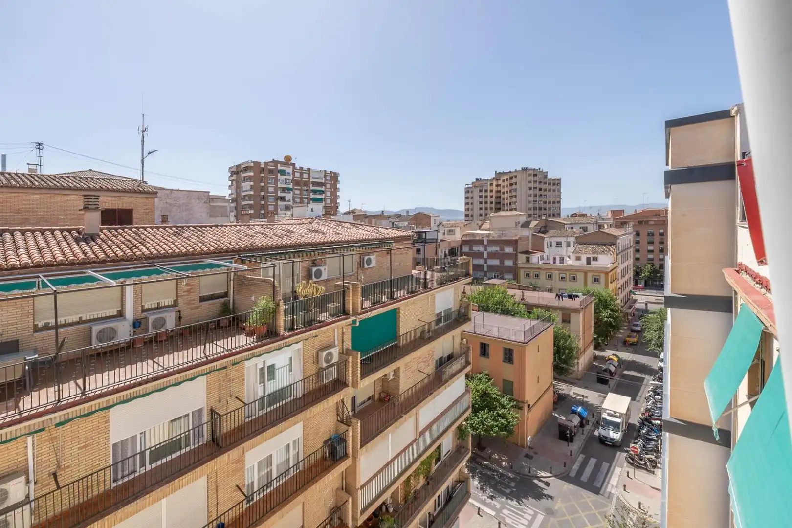 Exterior view of Attic for sale in Granada  with Air Conditioner, Terrace and Balcony