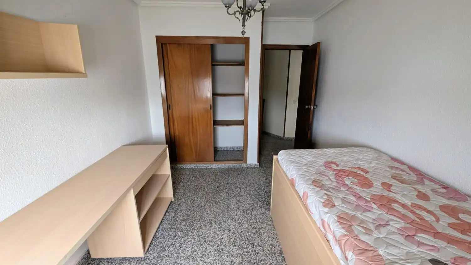 Habitación de Piso en venta en Castellón de la Plana / Castelló de la Plana con Aire acondicionado, Calefacción y Balcón