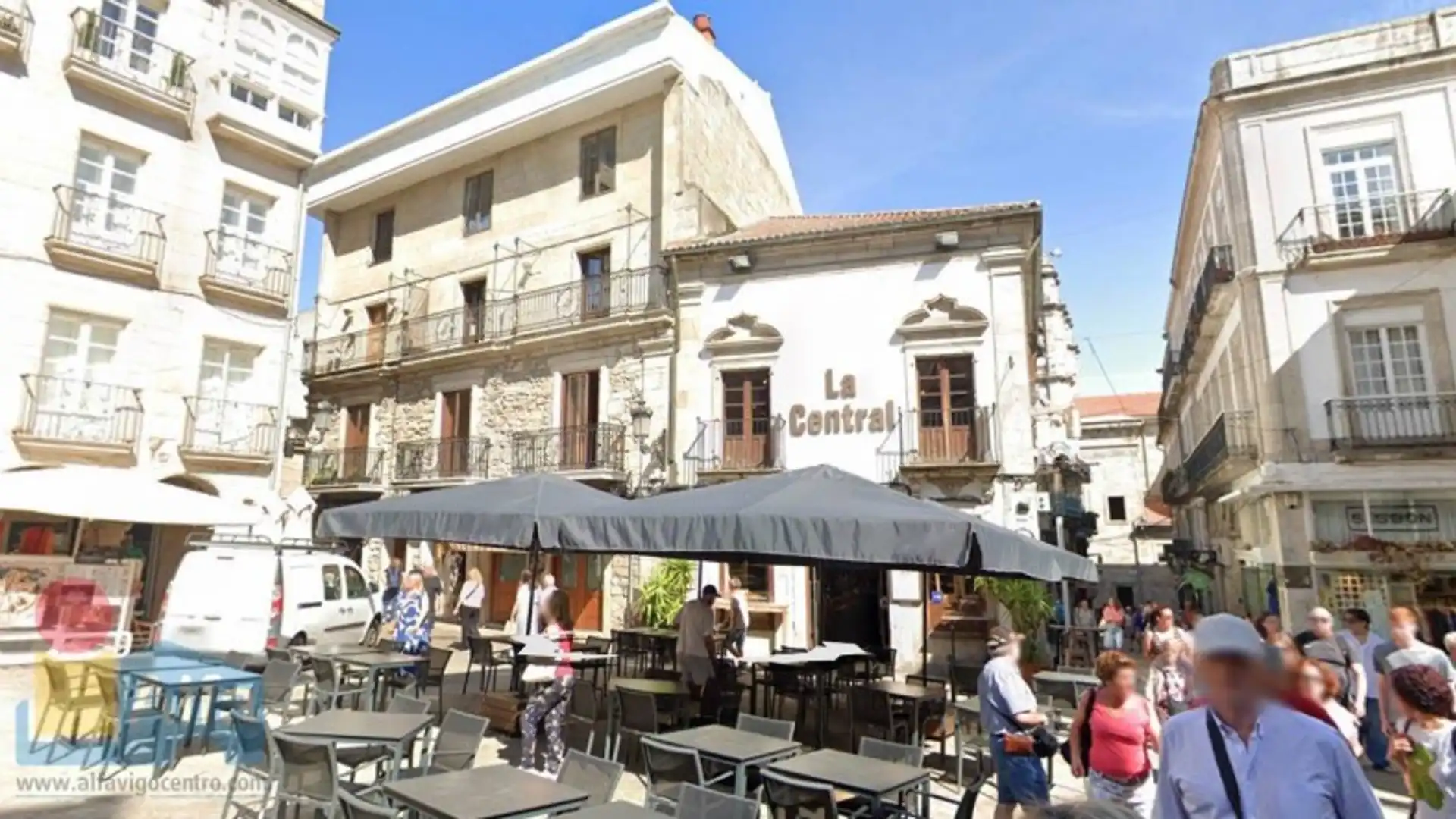 Duplex for sale in Vigo   with Heating, Private garden and Furnished