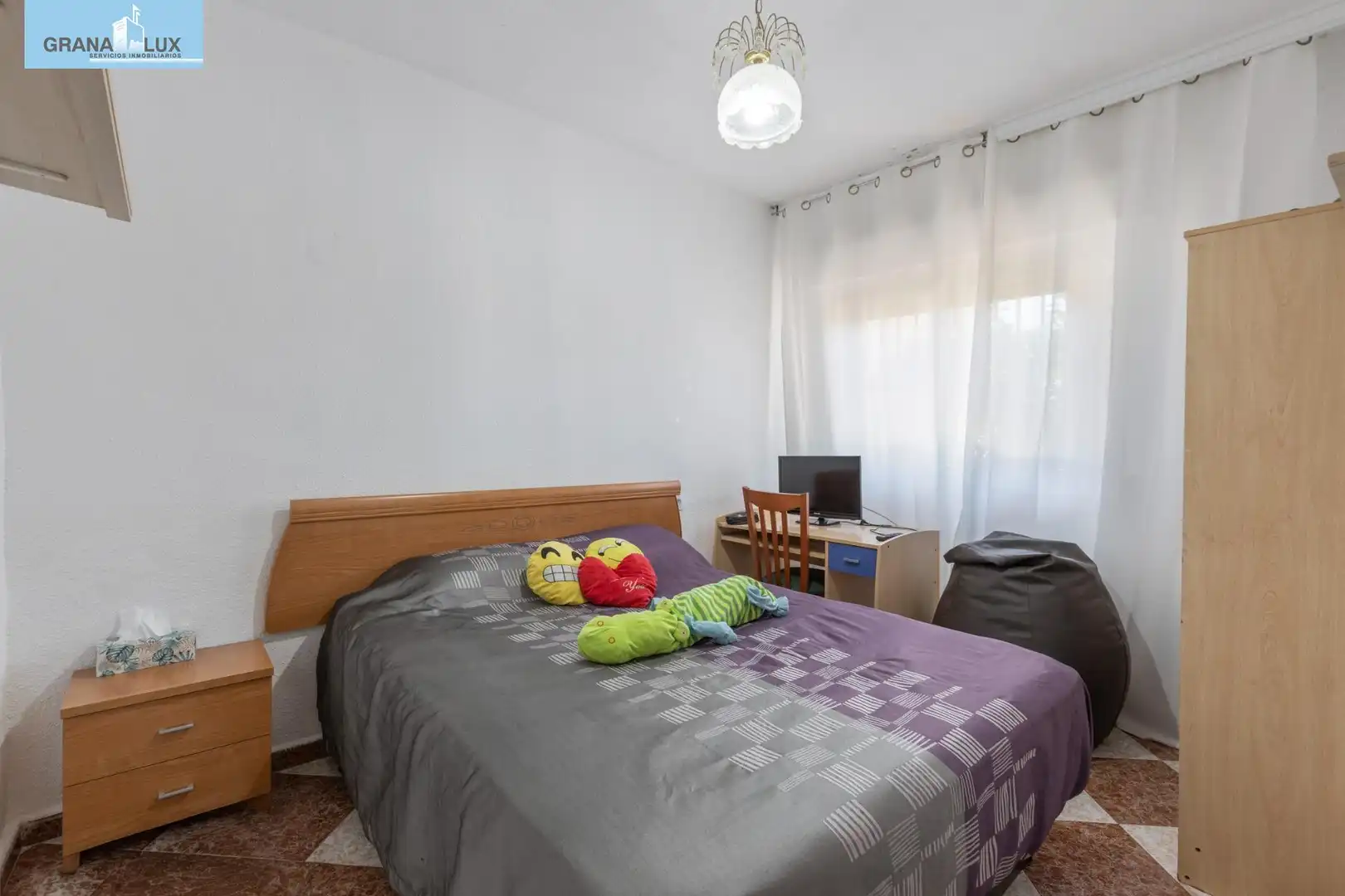 Dormitori de Casa o xalet en venda en La Zubia amb Terrassa