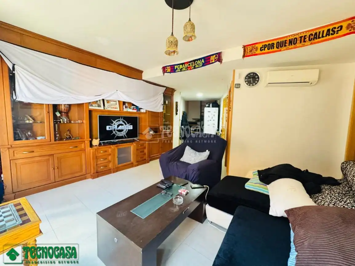 Sala de estar de Piso en venta en Casarrubios del Monte con Aire acondicionado
