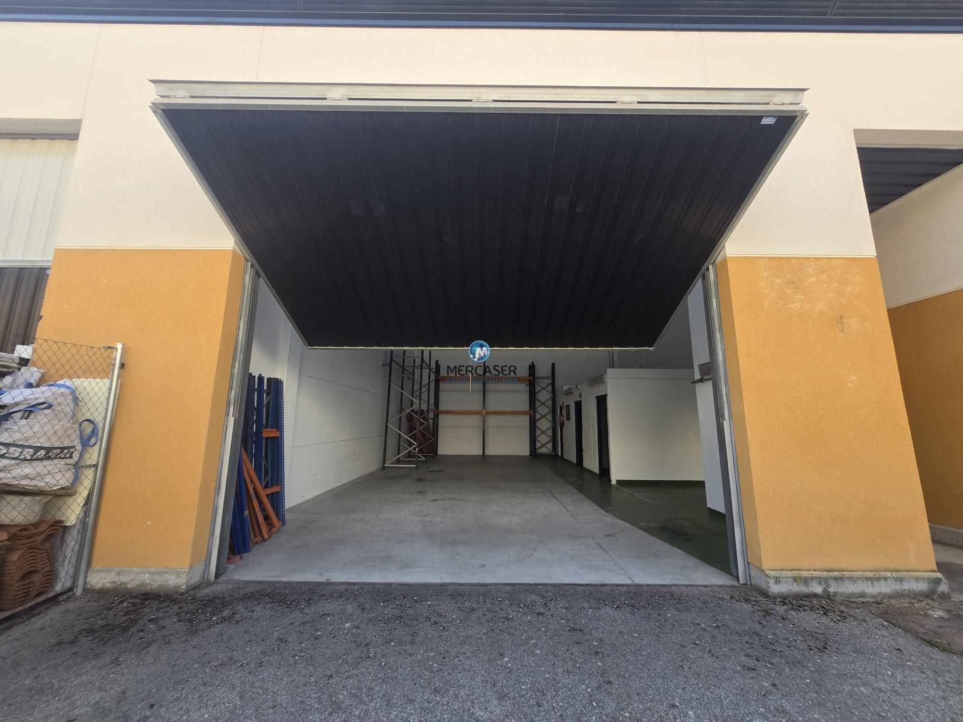 Aparcament de Nau industrial de lloguer en Oria