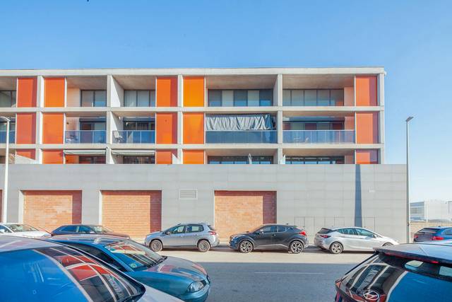 Local comercial en Venta en C/ Catarroja en Polígono del Aeropuerto