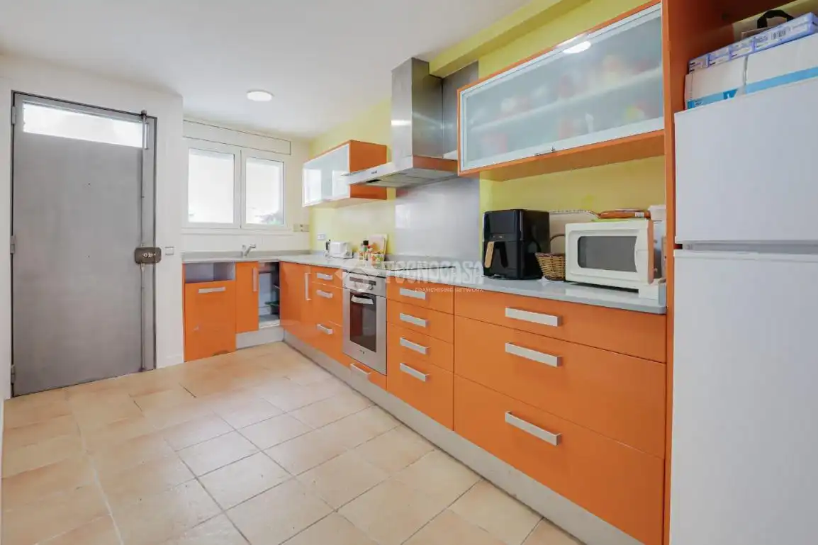 Cocina de Casa adosada en venta en Terrassa con Aire acondicionado, Terraza y Trastero