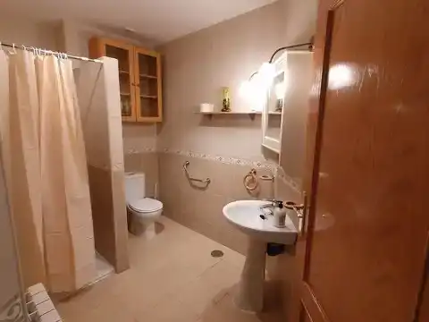 Bany de Pis en venda en Ciempozuelos amb Aire condicionat, Jardí privat i Parquet