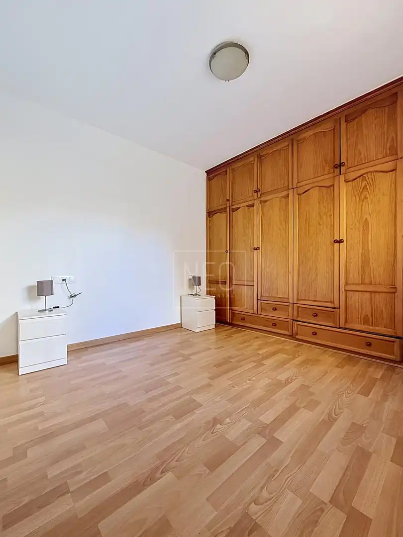 Schlafzimmer von Erdgeschoss zum Verkauf in Armilla mit Klimaanlage und Heizung