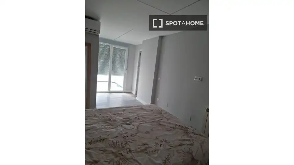 Room in Palomeras Sureste