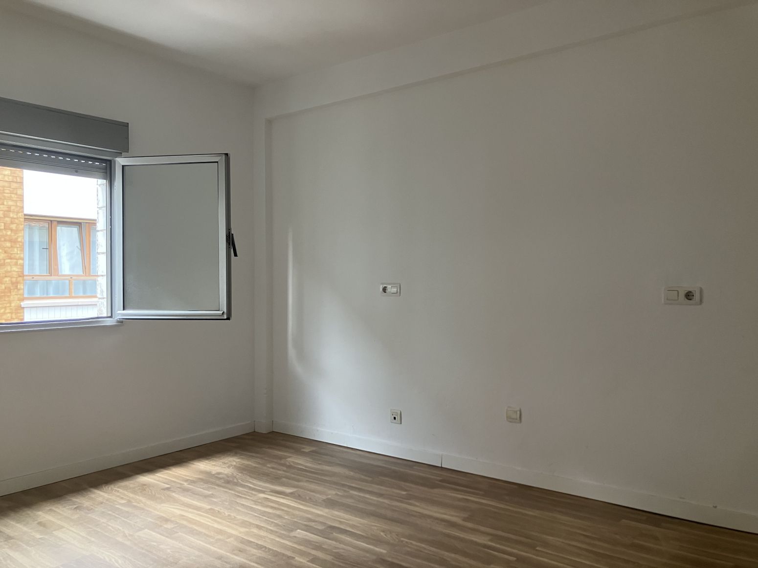 Bedroom of Flat for sale in Gijón   with Storage room