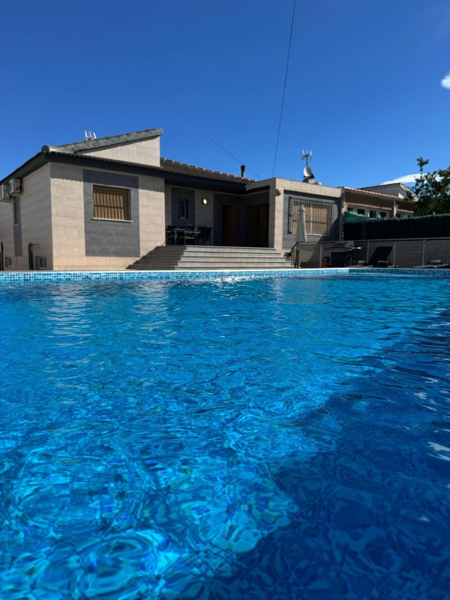 Piscina de Casa o xalet en venda en Torrevieja amb Calefacció, Jardí privat i Piscina