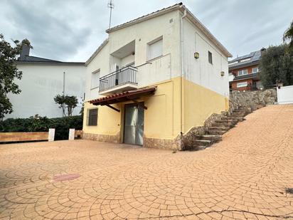 Exterior view of House or chalet for sale in Pallejà