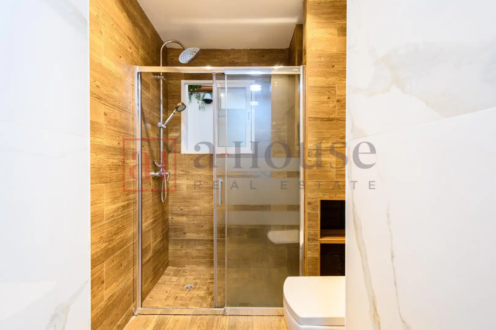 Baño de Planta baja en venta en Barcelona con Parquet y Alarma