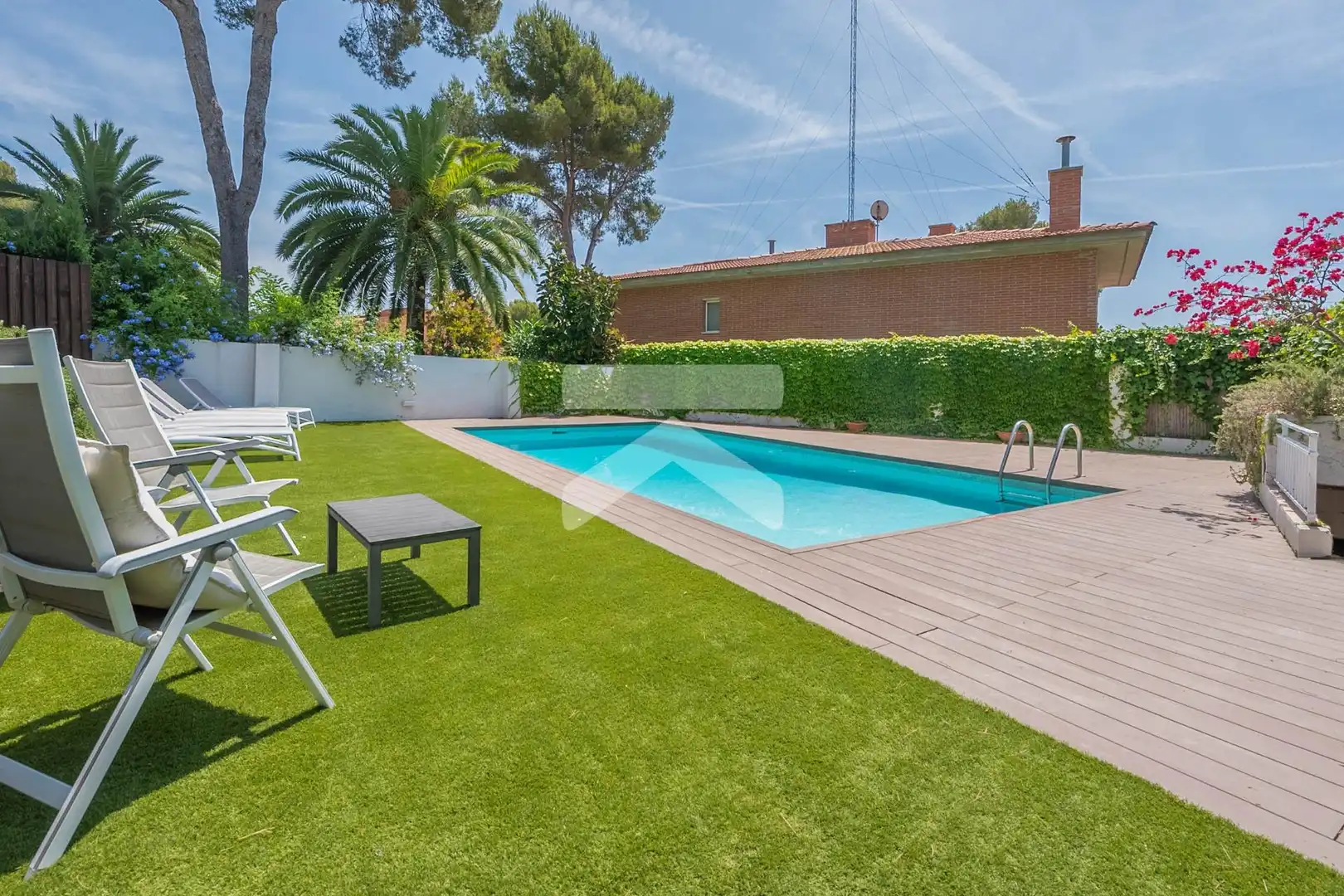 Piscina de Casa adosada en venda en Tarragona amb Aire condicionat, Jardí privat i Terrassa