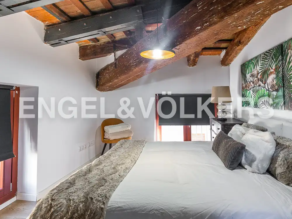 Dormitori de Àtic de lloguer en Valencia amb Aire condicionat, Calefacció i Parquet