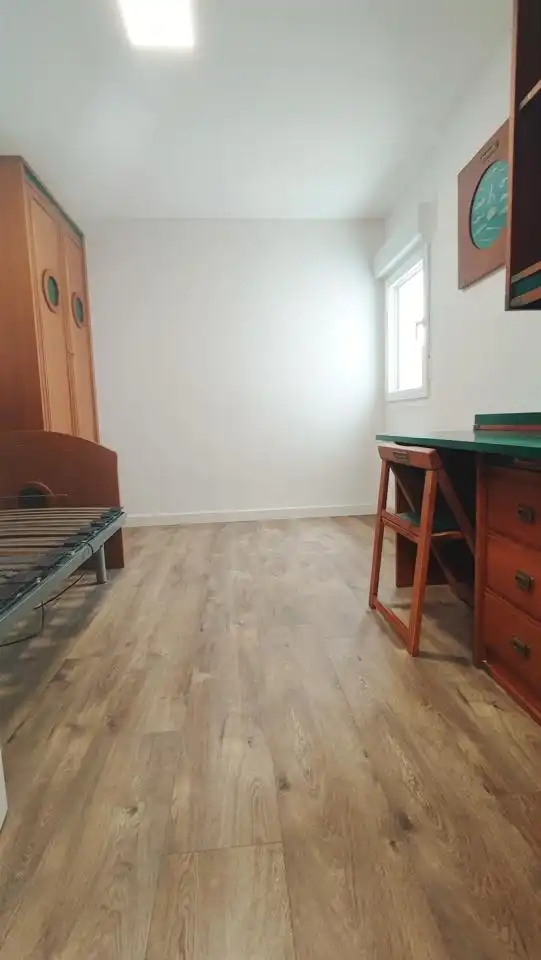 Habitación de Piso en venta en Mieres (Asturias) con Calefacción, Parquet y Trastero
