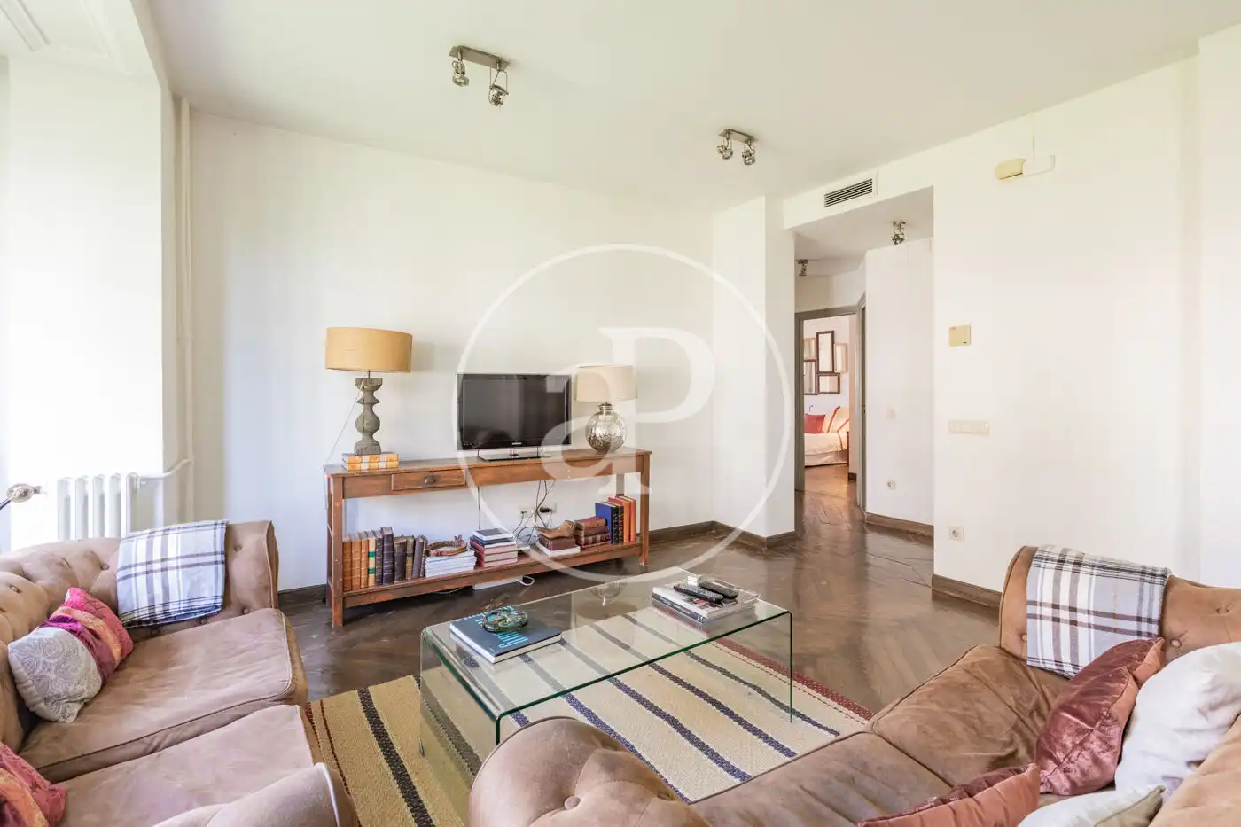 Flat for rent in C. de Moreto, Jerónimos