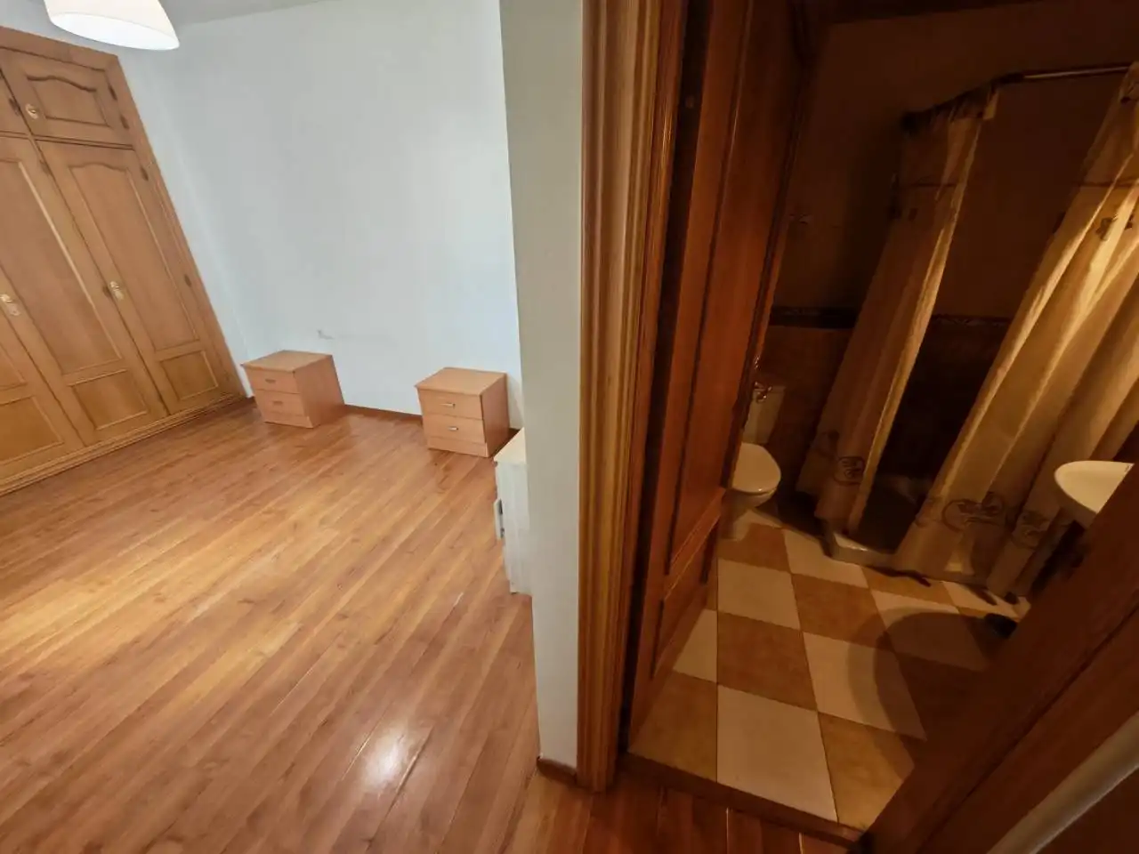 Wohnung zum Verkauf in Huétor Tájar mit Klimaanlage, Heizung und Terrasse
