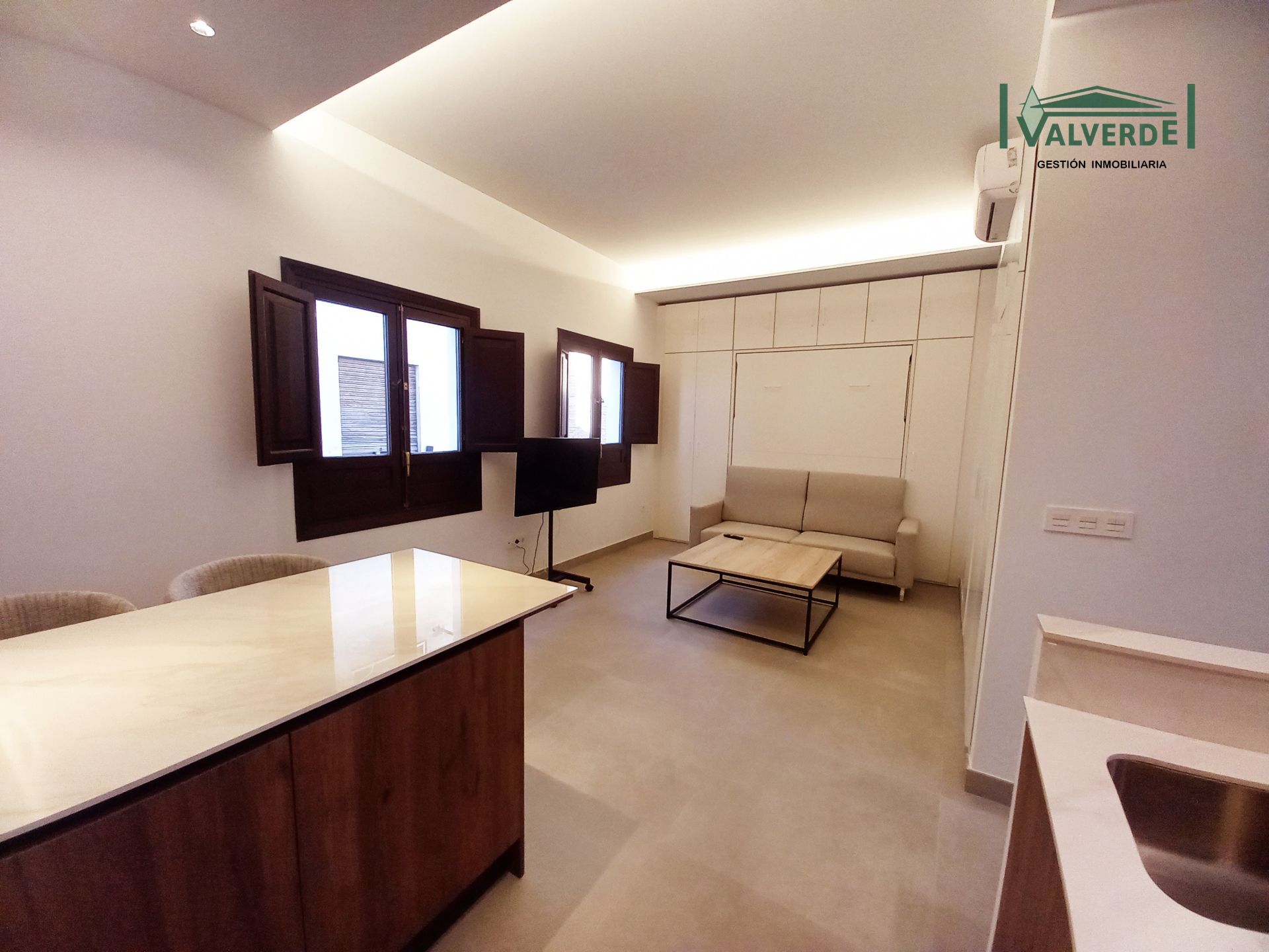 Sala d'estar de Loft de lloguer en  Granada Capital amb Aire condicionat, Calefacció i Moblat