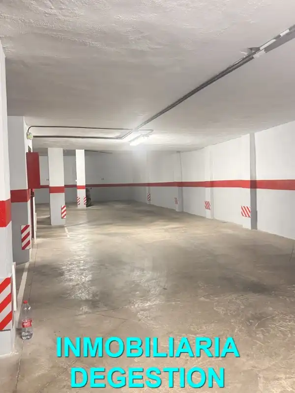 Parkplatz von Wohnung zur Miete in Linares mit Klimaanlage, Heizung und Möbliert