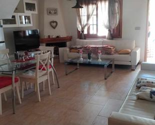 Sala d'estar de Casa o xalet de lloguer en Santa Pola amb Calefacció, Terrassa i Alarma