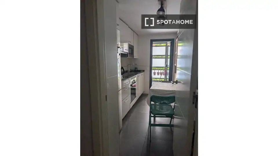 Cocina de Piso para compartir en Madrid con Aire acondicionado, Terraza y Amueblado