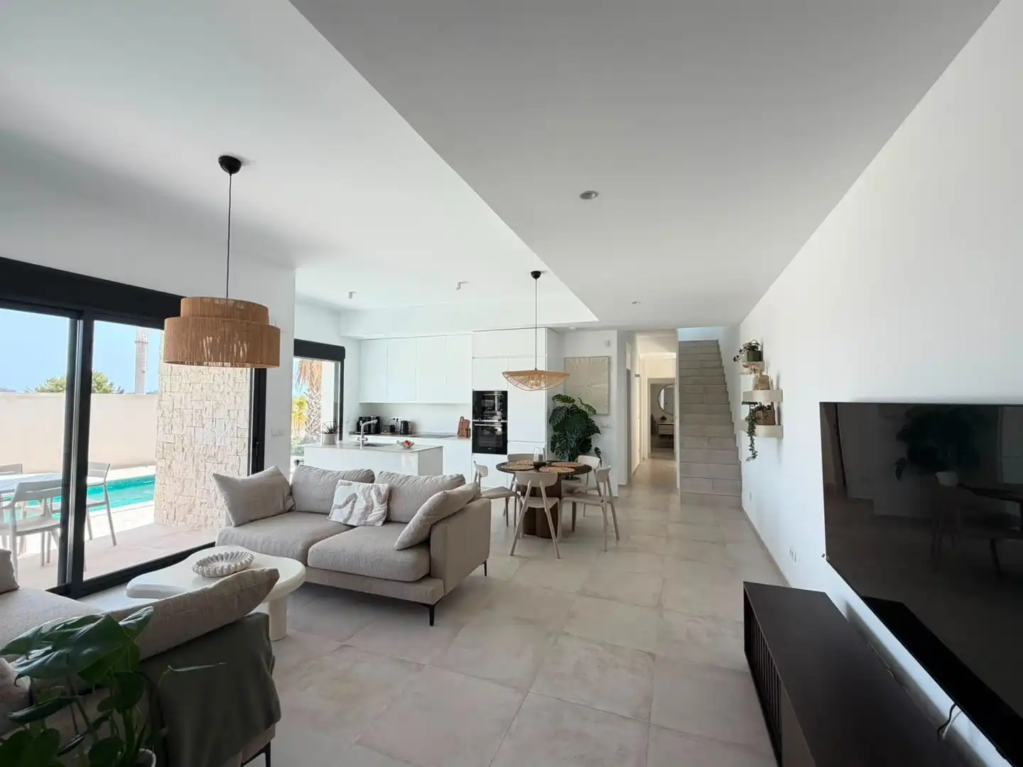Sala d'estar de Casa o xalet de lloguer en Finestrat amb Aire condicionat, Jardí privat i Terrassa