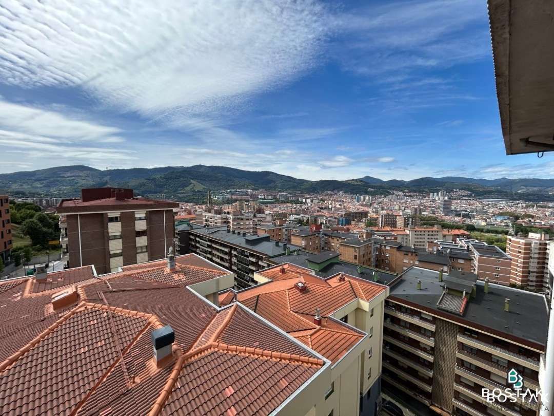 Piso en venta en Zabalbide Kalea, Zurbaran, Uribarri